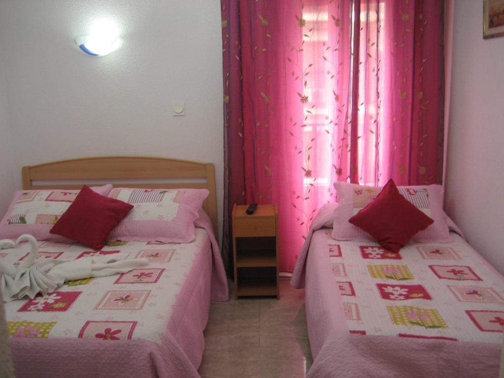 Hostal Huespedes Toledo Madrid Zimmer foto