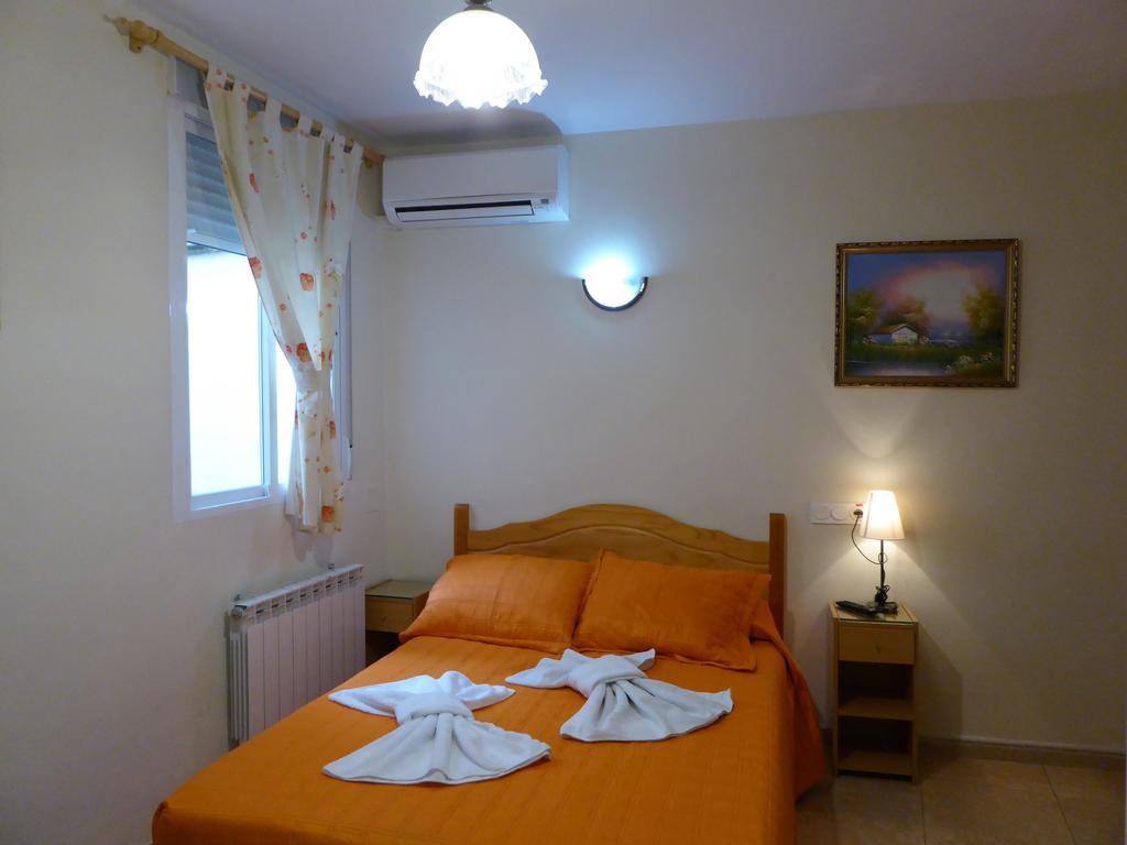 Hostal Huespedes Toledo Madrid Zimmer foto